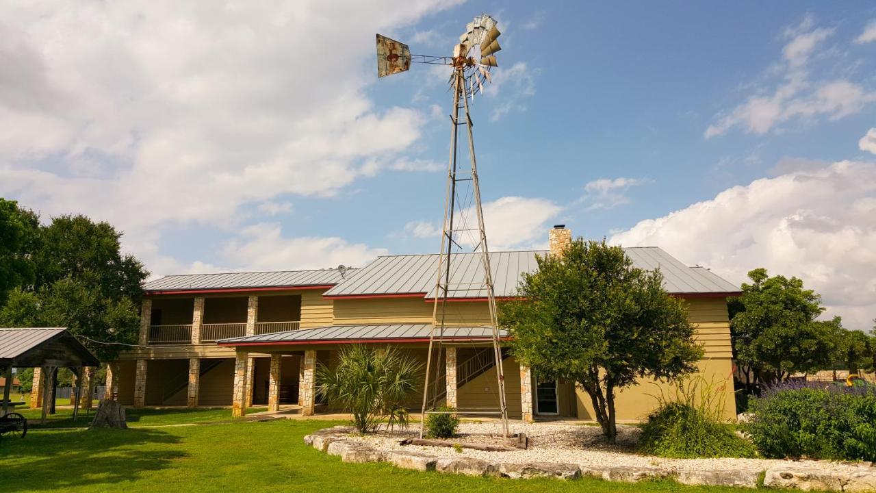 Flying L Ranch Resort & Golf Course แบนเดอรา ภายนอก รูปภาพ